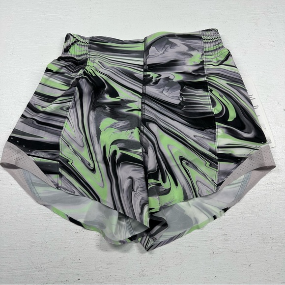 NWT Size 4 Lululemon Hotty Hot High-Rise Short 4" Special Edition PAWM/CHRM - Picture 1 of 8